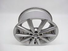 Laden Sie das Bild in den Galerie-Viewer, 1x Alufelge 16 Zoll 7.0&quot; 5x100 46ET Glanz Silber 6C0601025A VW Polo Rim Wheel