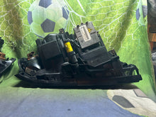 Load image into Gallery viewer, Frontscheinwerfer BMW E46 6910968 6910967 Xenon Ein Stück (Rechts oder Links)