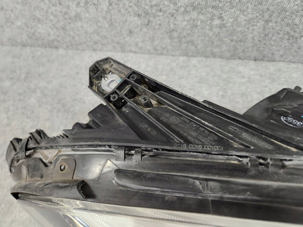 Frontscheinwerfer Mercedes-Benz W246 A2468201661 030127127200 Xenon Rechts SCH9029967737th