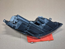Load image into Gallery viewer, Frontscheinwerfer Mitsubishi Colt VI I 8301B367 FALSE Scheinwerfer Headlight SCH5822181327zi