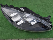 Laden Sie das Bild in den Galerie-Viewer, Frontscheinwerfer Ford Kuga LV4B-13E014-FB Full LED Rechts Headlight SCH9114328997oa