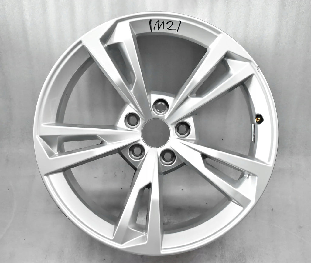 1x Alufelge 18 Zoll 8.5" 5x112 29ET Glanz Silber 8W0601025AK Audi A4 Rim Wheel