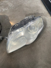 Load image into Gallery viewer, Frontscheinwerfer VW Passat 3C0941005Q Links Scheinwerfer Headlight