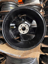 Laden Sie das Bild in den Galerie-Viewer, 1x Alufelge 17 Zoll 7.5" 5x112 51ET Glanz Schwarz 2G0601025AB VW I Rim Wheel FEL7981545470uf