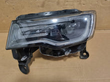 Laden Sie das Bild in den Galerie-Viewer, Frontscheinwerfer Jeep Grand Cherokee Wk2 68266657AH Links Headlight SCH1798509598xb