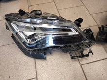 Laden Sie das Bild in den Galerie-Viewer, Frontscheinwerfer Seat Ateca 576941008D 90117434 LED Rechts Headlight