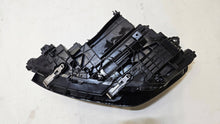Laden Sie das Bild in den Galerie-Viewer, Frontscheinwerfer BMW 2 Tourer U06 5A42248-05 Full LED Rechts Headlight
