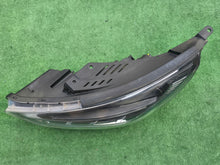 Laden Sie das Bild in den Galerie-Viewer, Frontscheinwerfer Hyundai I30 92101G4600 Full LED Ein Stück (Rechts oder Links)