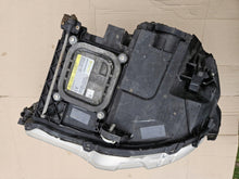 Laden Sie das Bild in den Galerie-Viewer, Frontscheinwerfer Mercedes-Benz A9608202739 Xenon Rechts Scheinwerfer Headlight SCH8940994017pq
