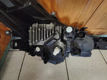 Laden Sie das Bild in den Galerie-Viewer, Frontscheinwerfer Toyota Corolla 81150-02X10 Full LED Links Headlight