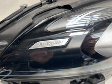 Laden Sie das Bild in den Galerie-Viewer, Frontscheinwerfer Mercedes-Benz W177 A1779064803 Rechts Scheinwerfer Headlight SCH2493551696fy
