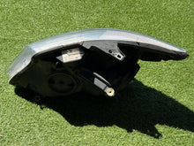 Laden Sie das Bild in den Galerie-Viewer, Frontscheinwerfer Mercedes-Benz Vito W447 A4479067800 Rechts Headlight SCH9252487479pa
