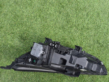Laden Sie das Bild in den Galerie-Viewer, Frontscheinwerfer Hyundai I30 III 92102G4100 Xenon Rechts Scheinwerfer Headlight SCH4986556389cq