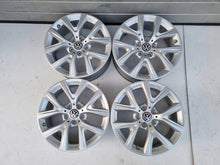 Laden Sie das Bild in den Galerie-Viewer, 4x Alufelge 17 Zoll 6.5" 5x112 39ET 6856076 BMW 4 Passat B7 Golf VII Tiguan FEL7571005609rm