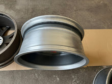 Load image into Gallery viewer, 1x Alufelge 20 Zoll 8.5" 5x112 33ET Glanz 8R0601025CA Audi Rim Wheel FEL2219210304gz