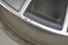 Laden Sie das Bild in den Galerie-Viewer, 4x Alufelge 18 Zoll 8.0&quot; 5x112 41ET Glanz Silber A2224010902 Mercedes-Benz