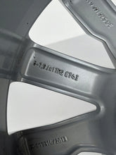 Laden Sie das Bild in den Galerie-Viewer, 1x Alufelge 17 Zoll 7.5" 5x112 43ET Silber 8V0601025DE Audi A3 Rim Wheel FEL2916651744sd
