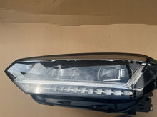 Laden Sie das Bild in den Galerie-Viewer, Frontscheinwerfer VW Touran 5TB941081A 5TB941082A LED Links Headlight