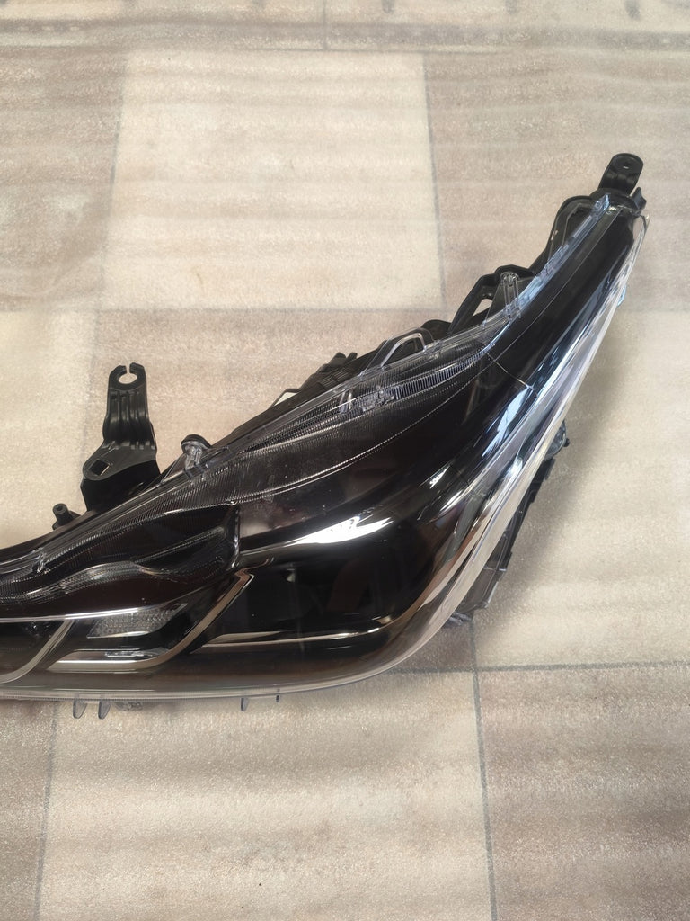 Frontscheinwerfer Toyota Corolla 8115002T31 LED Ein Stück (Rechts oder Links)