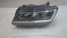 Laden Sie das Bild in den Galerie-Viewer, Frontscheinwerfer VW Tiguan 5NB941035E Links Scheinwerfer Headlight