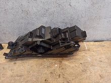Laden Sie das Bild in den Galerie-Viewer, Frontscheinwerfer Skoda Octavia III 5E1941016F LED Rechts Scheinwerfer Headlight SCH1605770768vc