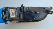 Laden Sie das Bild in den Galerie-Viewer, Frontscheinwerfer VW Passat 3C0941752K 89315540 Xenon Rechts Headlight