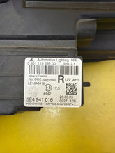 Laden Sie das Bild in den Galerie-Viewer, Frontscheinwerfer Skoda Octavia IV 5E4941016 LED Rechts Scheinwerfer Headlight SCH5471509774hr