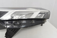 Laden Sie das Bild in den Galerie-Viewer, Frontscheinwerfer Dacia Sandero III 260107978R Rechts Scheinwerfer Headlight