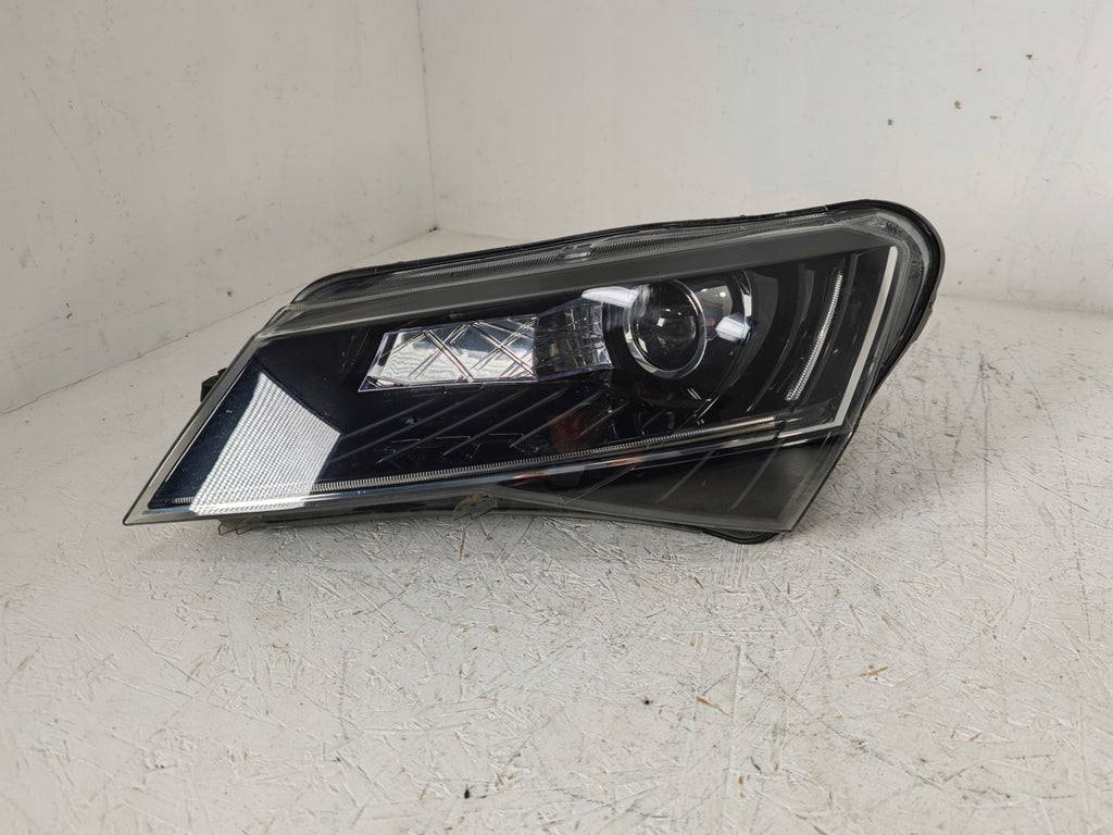 Frontscheinwerfer Skoda Superb III 3V1941017A Links Scheinwerfer Headlight SCH3181664578lm