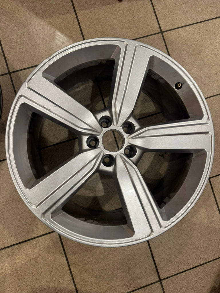1x Alufelge 20 Zoll 9.0" 5x112 38ET Glanz Silber 4KE601025S Audi E-Tron FEL7412891064ny