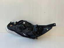 Laden Sie das Bild in den Galerie-Viewer, Frontscheinwerfer Ford Focus BM51-13W029-NB Rechts Scheinwerfer Headlight SCH8927759421cp