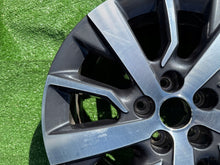 Laden Sie das Bild in den Galerie-Viewer, 1x Alufelge 17 Zoll 7.0&quot; 5x114.3 46ET 9806454377 Toyota Proace Verso Rim Wheel