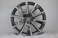 Laden Sie das Bild in den Galerie-Viewer, 1x Alufelge 17 Zoll 7.0" 5x100 46ET Glanz 5JJ601025G Mg Rim Wheel FEL9610810341vh