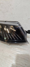 Laden Sie das Bild in den Galerie-Viewer, Frontscheinwerfer Skoda Octavia III 5E1941015B 5E1941016B Xenon Ein Satz SCH3371748747yj