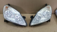 Laden Sie das Bild in den Galerie-Viewer, Frontscheinwerfer Opel Zafira B 13260845 Ein Satz Scheinwerfer Headlight