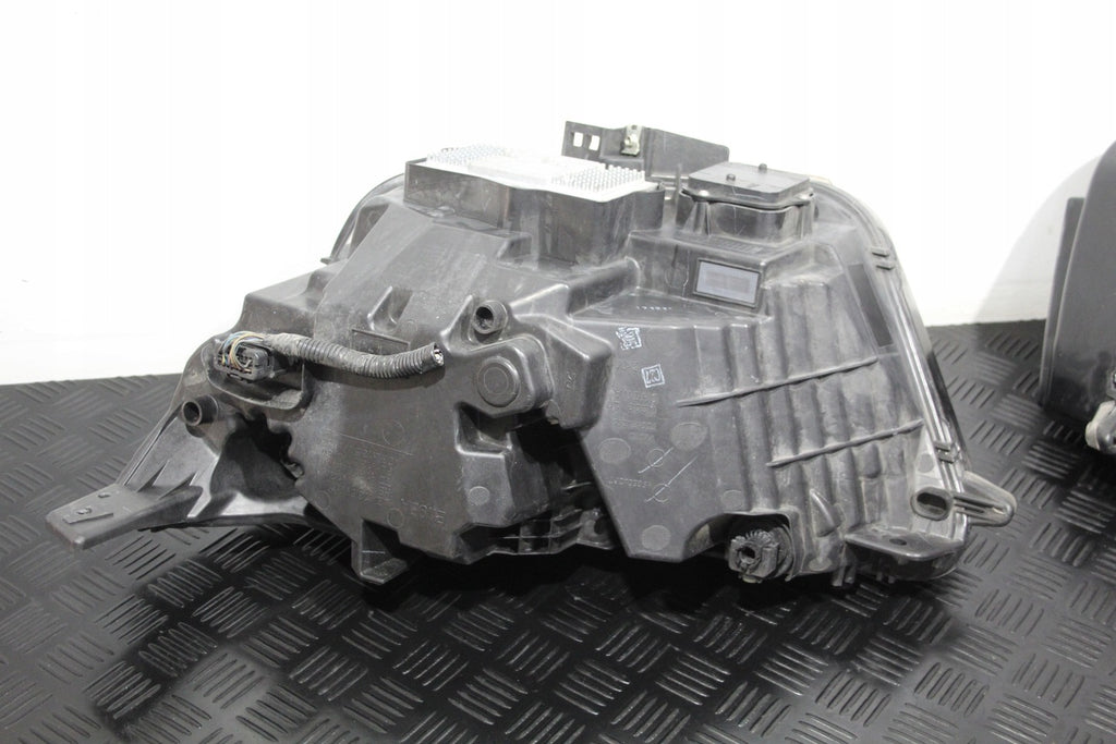 Frontscheinwerfer Ford FK7B-13W029-CG Ein Stück (Rechts oder Links) Headlight SCH6670169302jv