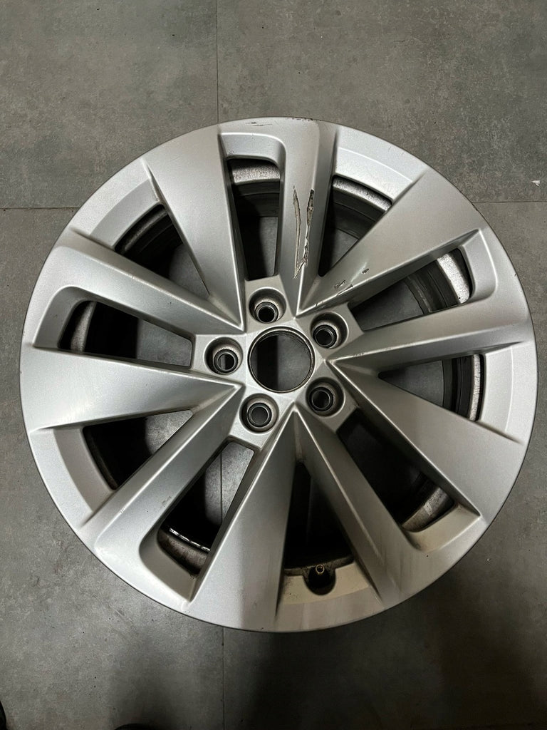 1x Alufelge 17 Zoll 6.5" 5x100 40ET 657601025 Skoda Scala Rim Wheel