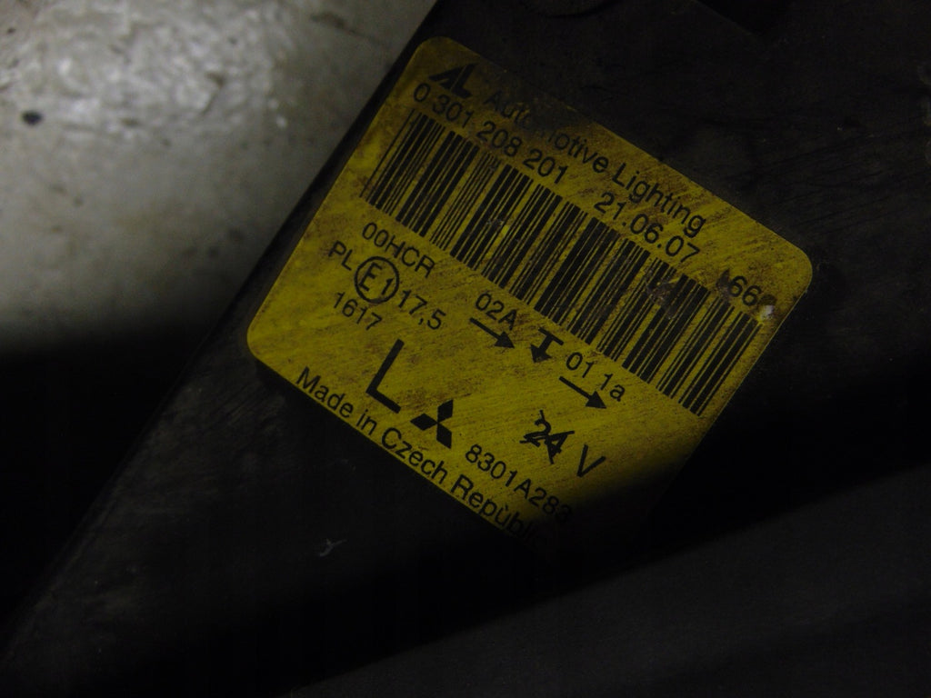 Frontscheinwerfer Mitsubishi Colt VI 8301A283 Links Scheinwerfer Headlight