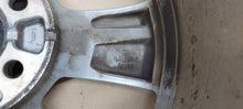 Laden Sie das Bild in den Galerie-Viewer, 1x Alufelge 16 Zoll 6.0&quot; 5x100 38ET Glanz Silber 657601025B Skoda Rim Wheel