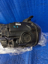 Laden Sie das Bild in den Galerie-Viewer, Frontscheinwerfer Ford Transit GK31-13W030-BC Links Scheinwerfer Headlight