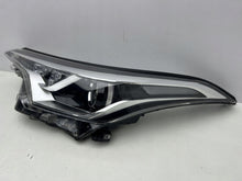Laden Sie das Bild in den Galerie-Viewer, Frontscheinwerfer Toyota Chr 81170-F4031 LED Links Scheinwerfer Headlight SCH2401033852hz