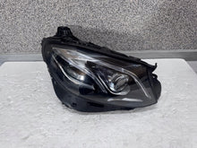 Laden Sie das Bild in den Galerie-Viewer, Frontscheinwerfer Mercedes-Benz W213 A2139069608 LED Rechts Headlight SCH4834463463ii