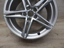Load image into Gallery viewer, 1x Alufelge 18 Zoll 8.0&quot; 5x112 40ET 8W0701025HM Audi A4 B9 Rim Wheel