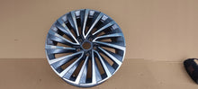 Load image into Gallery viewer, 1x Alufelge 18 Zoll 8.0" 5x112 44ET 3P0601025F Skoda Rim Wheel FEL6172482754gt