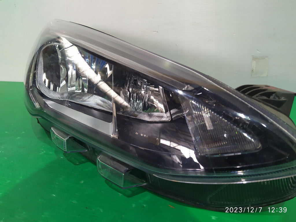 Frontscheinwerfer Ford Focus JX7B-13W029-CE- Rechts Scheinwerfer Headlight