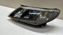 Laden Sie das Bild in den Galerie-Viewer, Frontscheinwerfer Saab 9-3 12770145 Xenon Links Scheinwerfer Headlight SCH4556723781bw