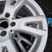 Laden Sie das Bild in den Galerie-Viewer, 1x Alufelge 17 Zoll 7.5" 5x112 47ET Glanz Silber A2044015802 Mercedes-Benz W204 FEL6722996066sr