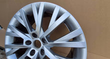 Laden Sie das Bild in den Galerie-Viewer, 1x Alufelge 18 Zoll 8.0" 5x112 44ET 3V0601025AN Skoda Superb Iii Rim Wheel FEL7297372696ha