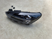 Laden Sie das Bild in den Galerie-Viewer, Frontscheinwerfer Ford Focus MX7B-13E015-EB LED Links Scheinwerfer Headlight SCH3009949983al