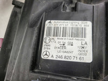 Laden Sie das Bild in den Galerie-Viewer, Frontscheinwerfer Mercedes-Benz W246 A2468207161 Xenon Links Headlight SCH2495277762xj